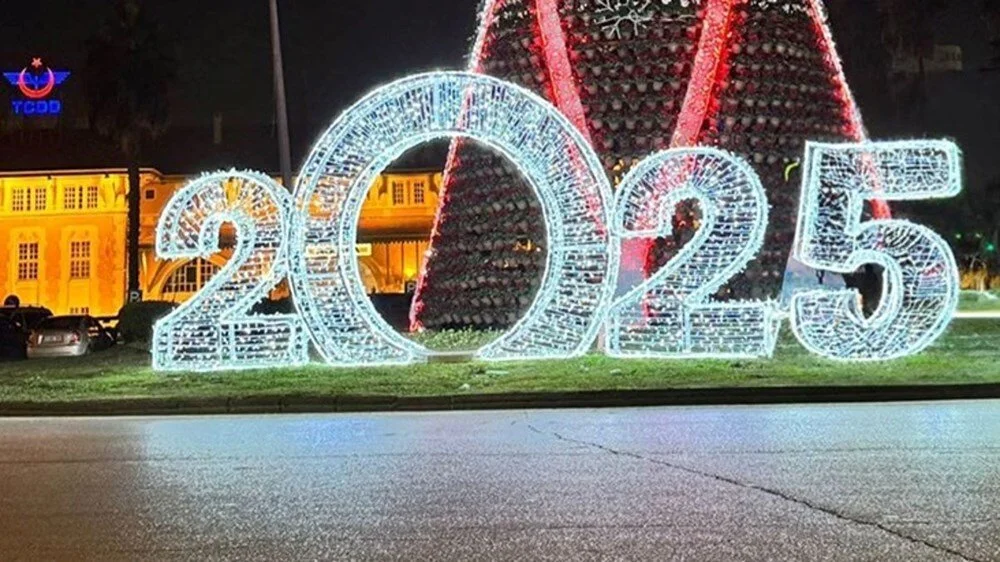 Tüm Dünya 2024 yılını beklerken, Adana 2025 yılına giriyor 