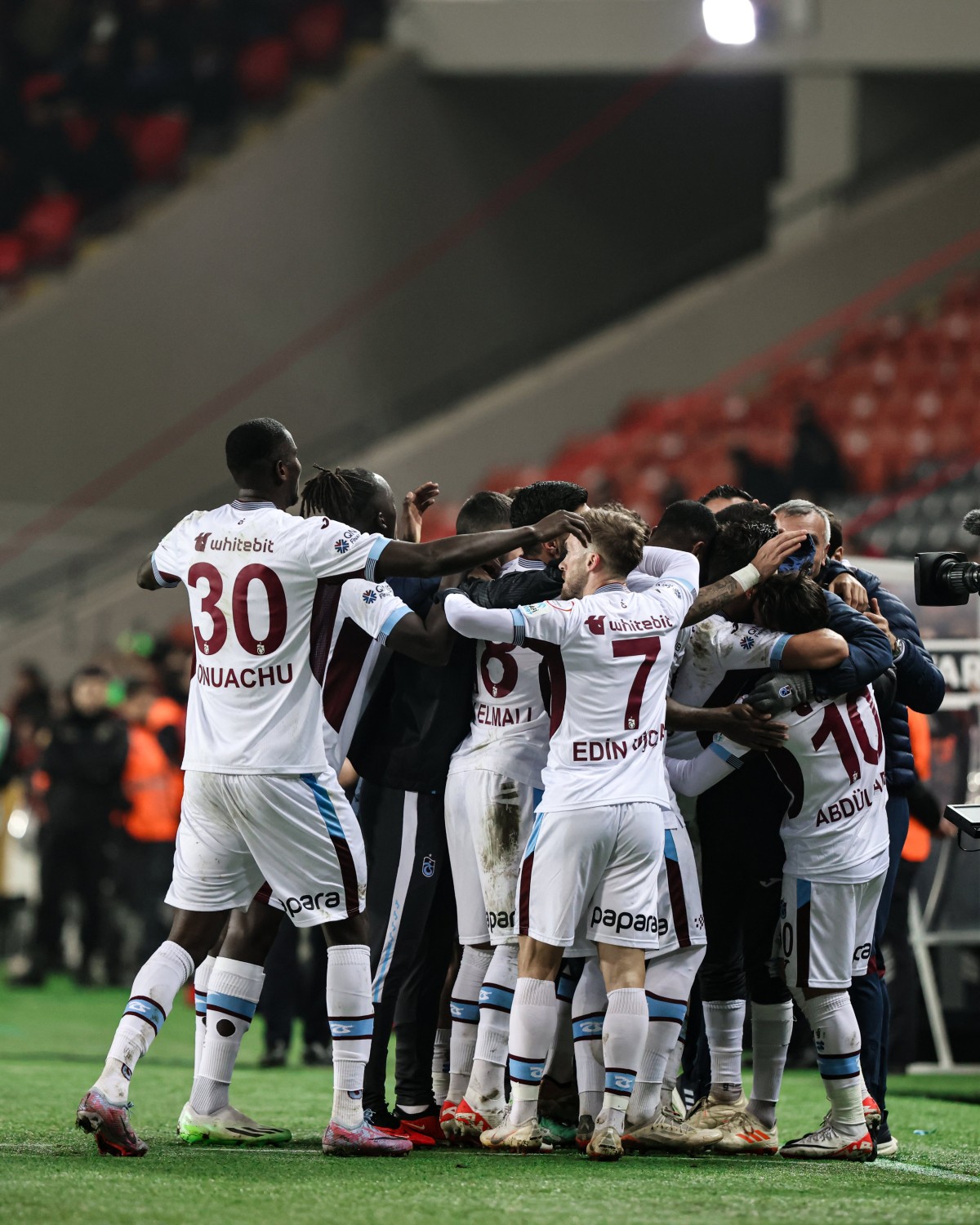 Trabzonspor, Gaziantep'ten 3 puanı 3 golle kazandı